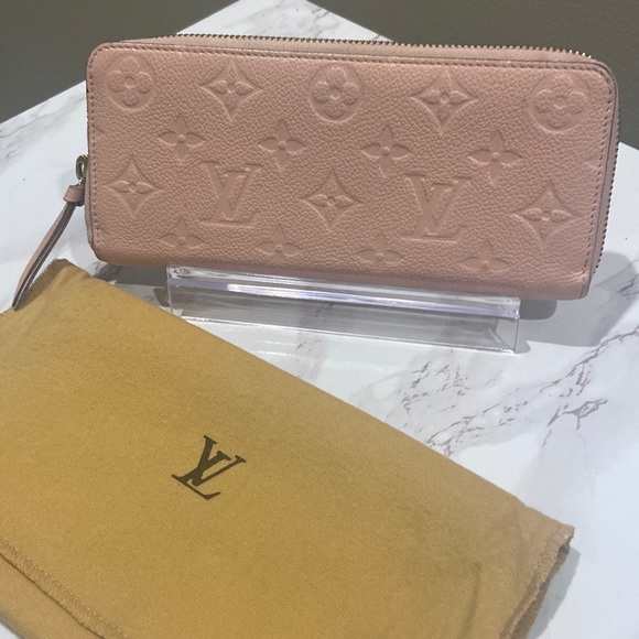 Louis Vuitton Handbags - LOUIS VUITTON ✨PINK EMPREINTE WALLET